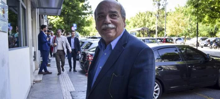 Βούτσης: Η ζωή συνεχίζεται, βεβαρημένη από μία τραγωδία, αλλά συνεχίζεται